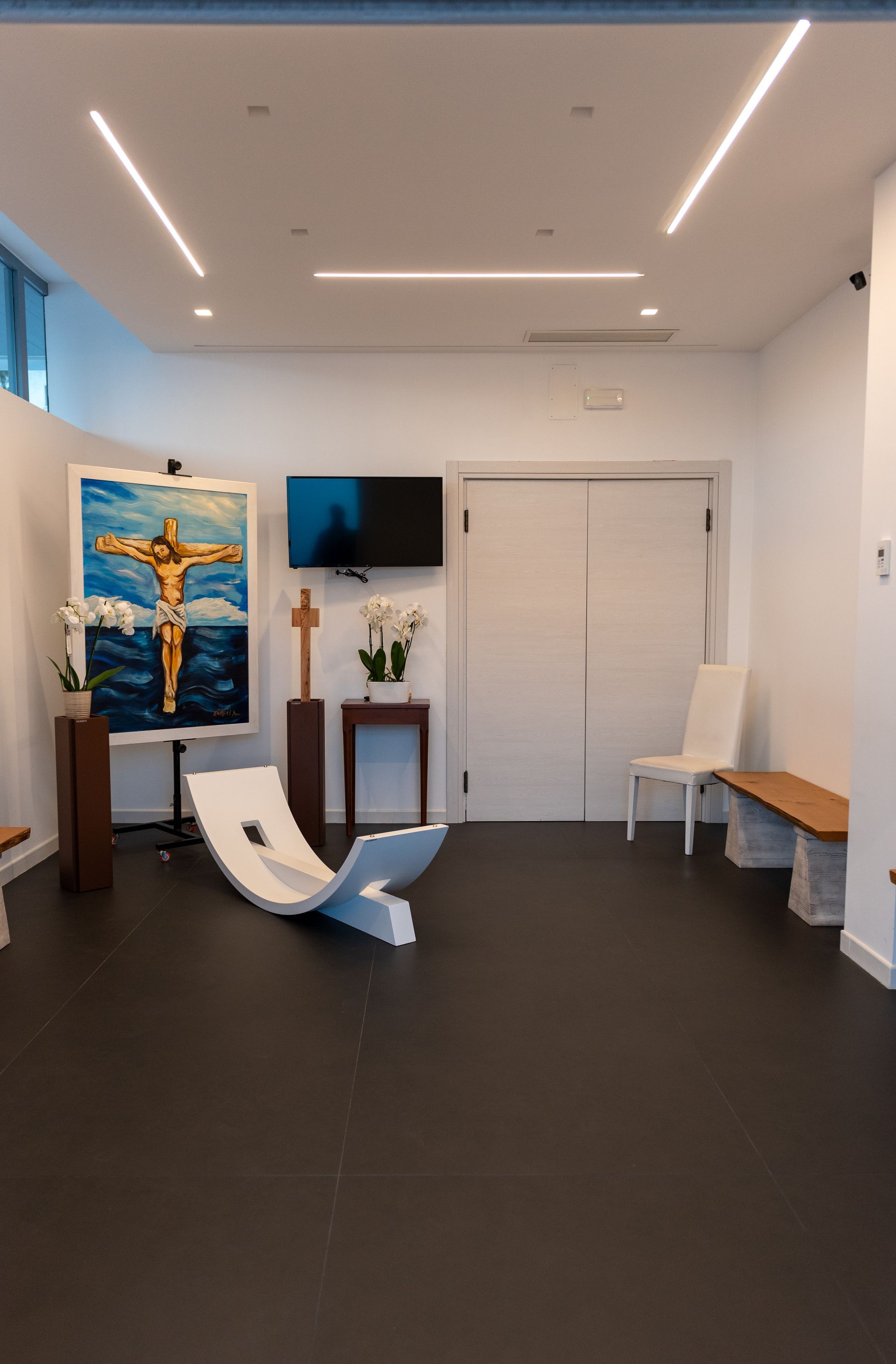 dettaglio interni sala del commiato