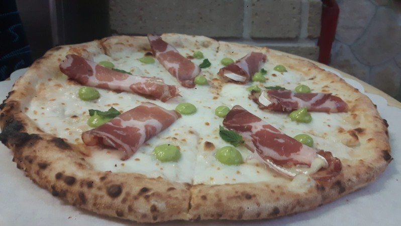 pizza zucchine e speck