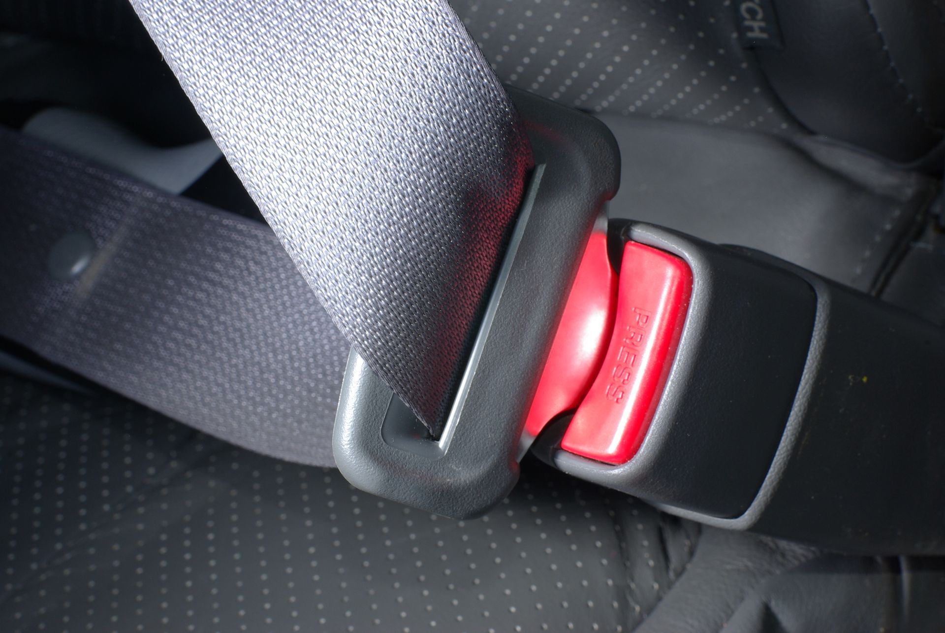 what is seatbelt syndrome?
