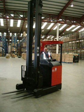Service engineers - Dunmurry, Belfast - Carville Engineering - Forklift repairs
