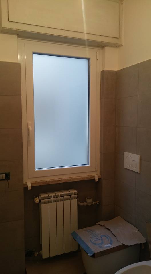 finestra di un bagno