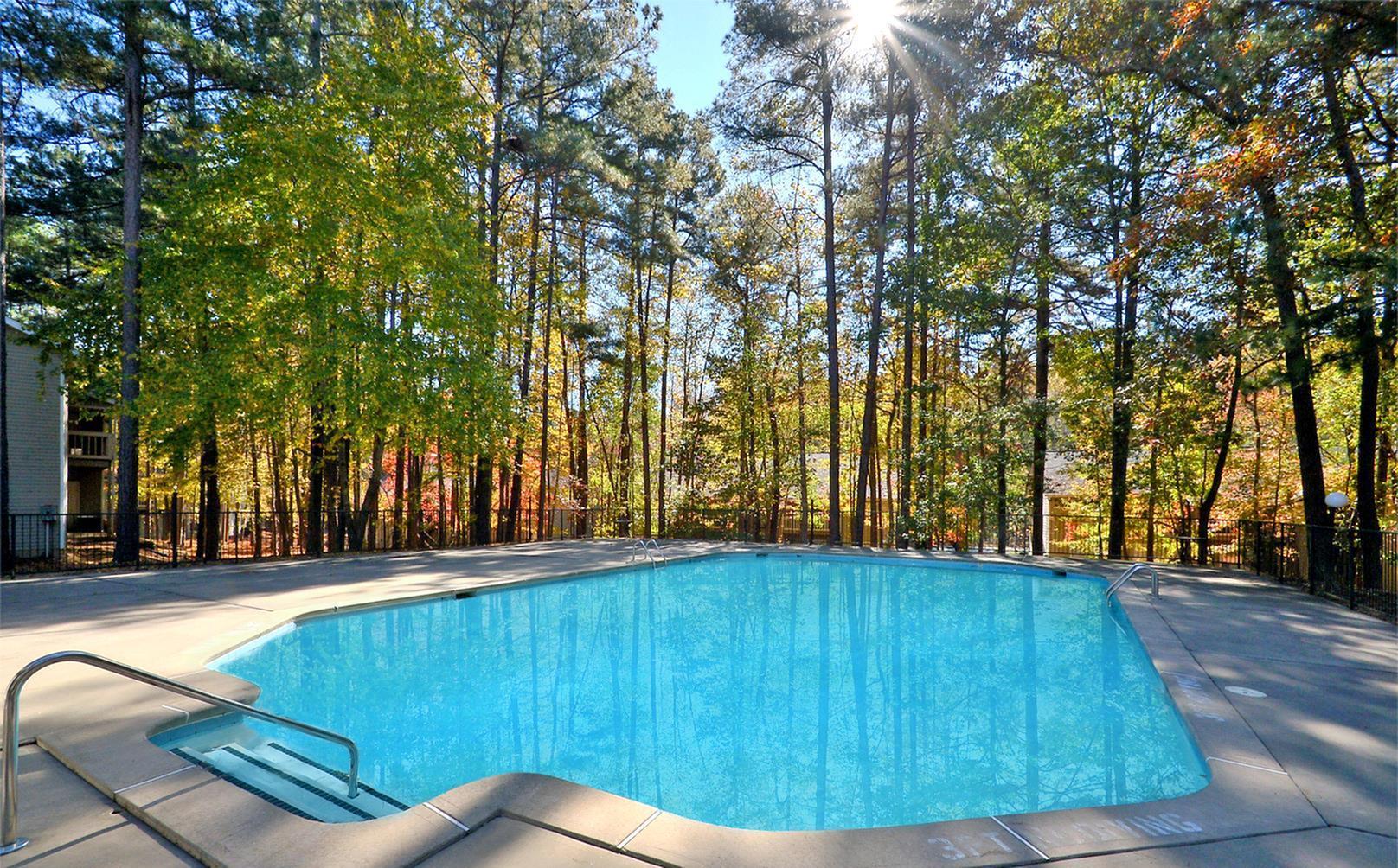 Resort Style Pool | The Mark at Riverdale