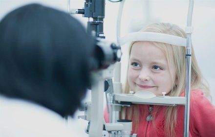 children's eye checkup