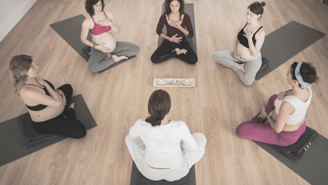 Prenatal/Postnatal Yoga - Hypnotic Yoga