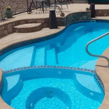 The mandalay bay pool with attached spa