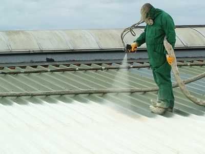 Dachdecker in Oldenburg oder PUR Trapezblechdachsanierung?