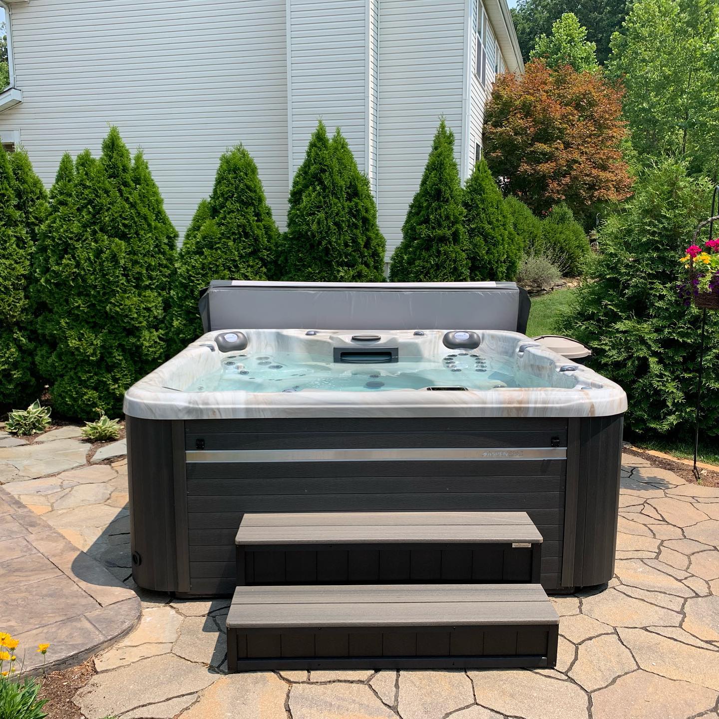 Aspen Spas Outdoor Hot Tubs Odyssey Spas