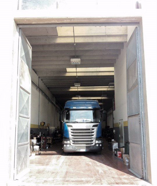 camion nell'officina