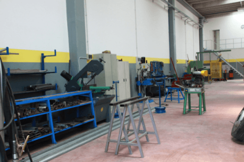 interno dell'autofficina