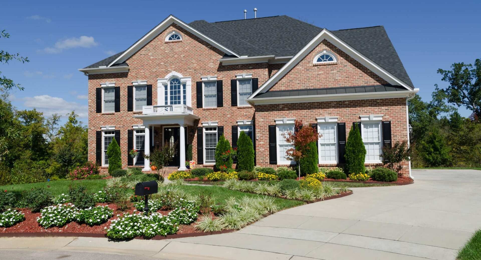 Choosing a Driveway Design To Match Your Landscaping