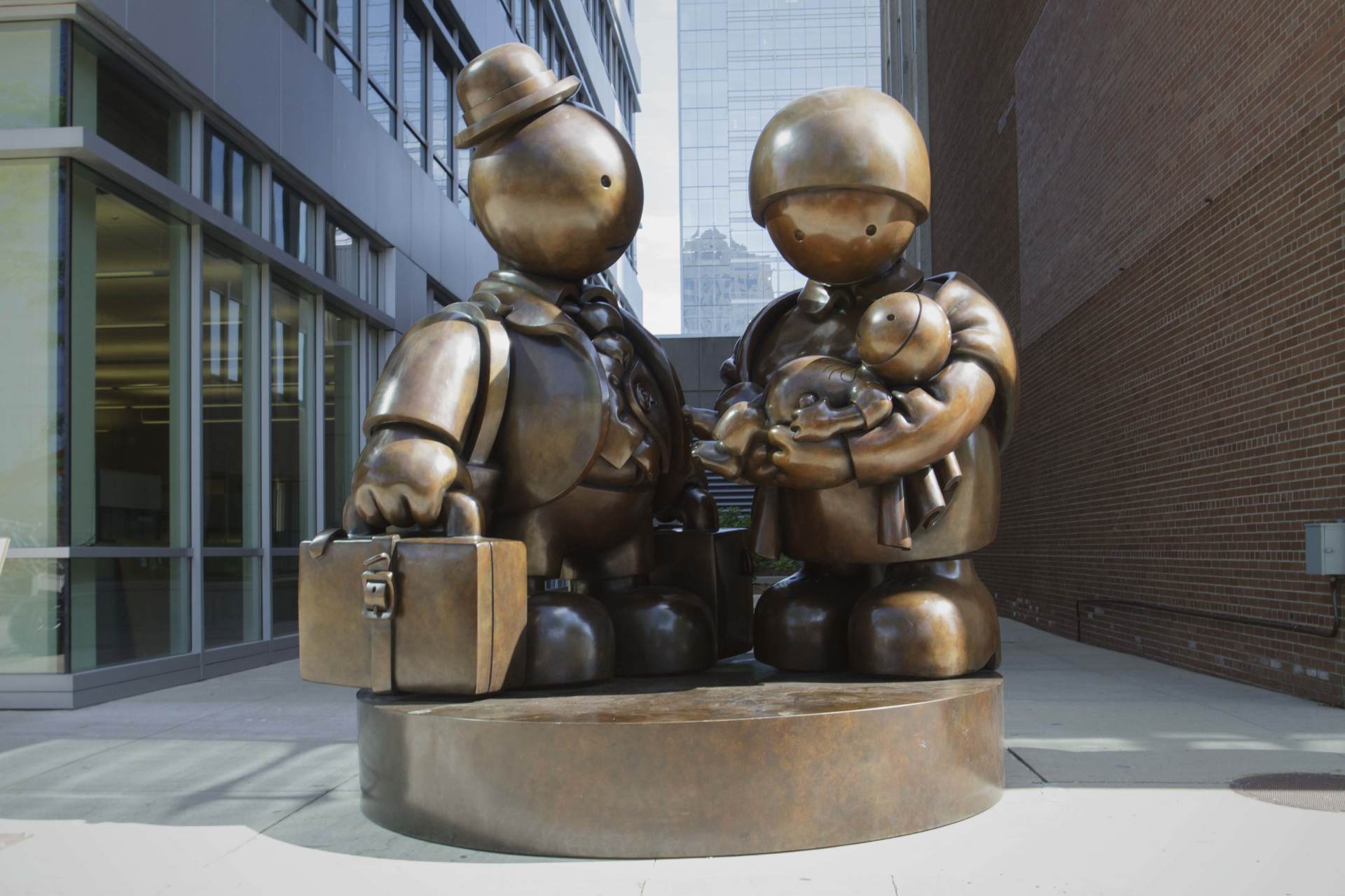 Tom Otterness | Immigrant Family | 2007 | Sculpture Milwaukee 2017