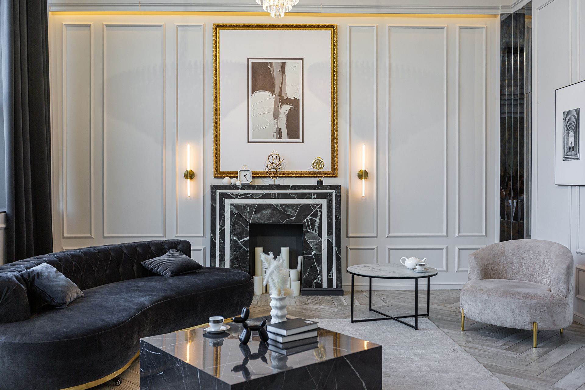 Living Room with A Couch