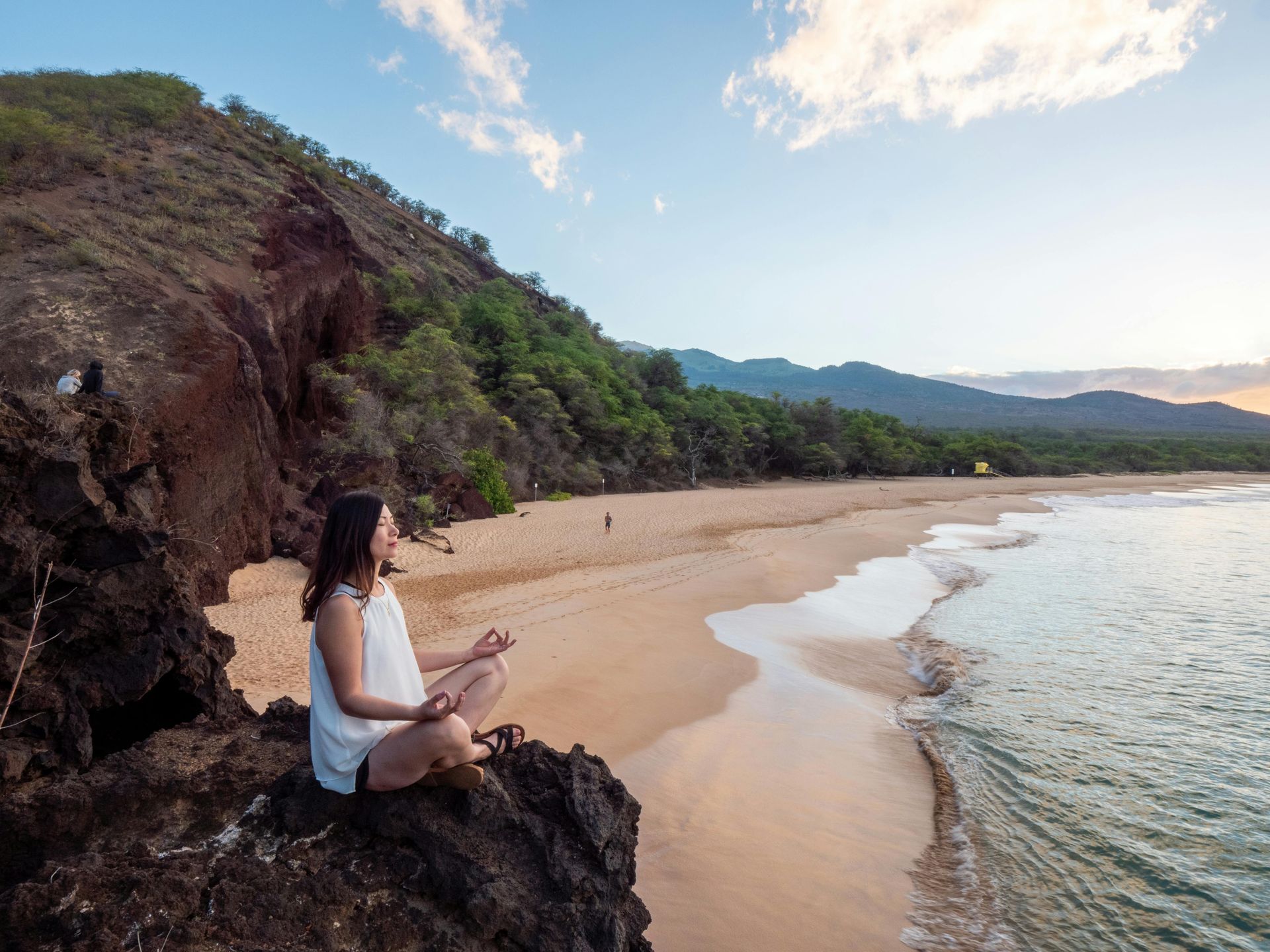 In this blog, learn 6 powerful and effective ways to reduce stress through naturopathy.