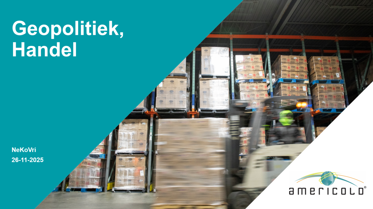 Een tabel met een lijst van werknemers en hun salarissen in een vreemde taal.