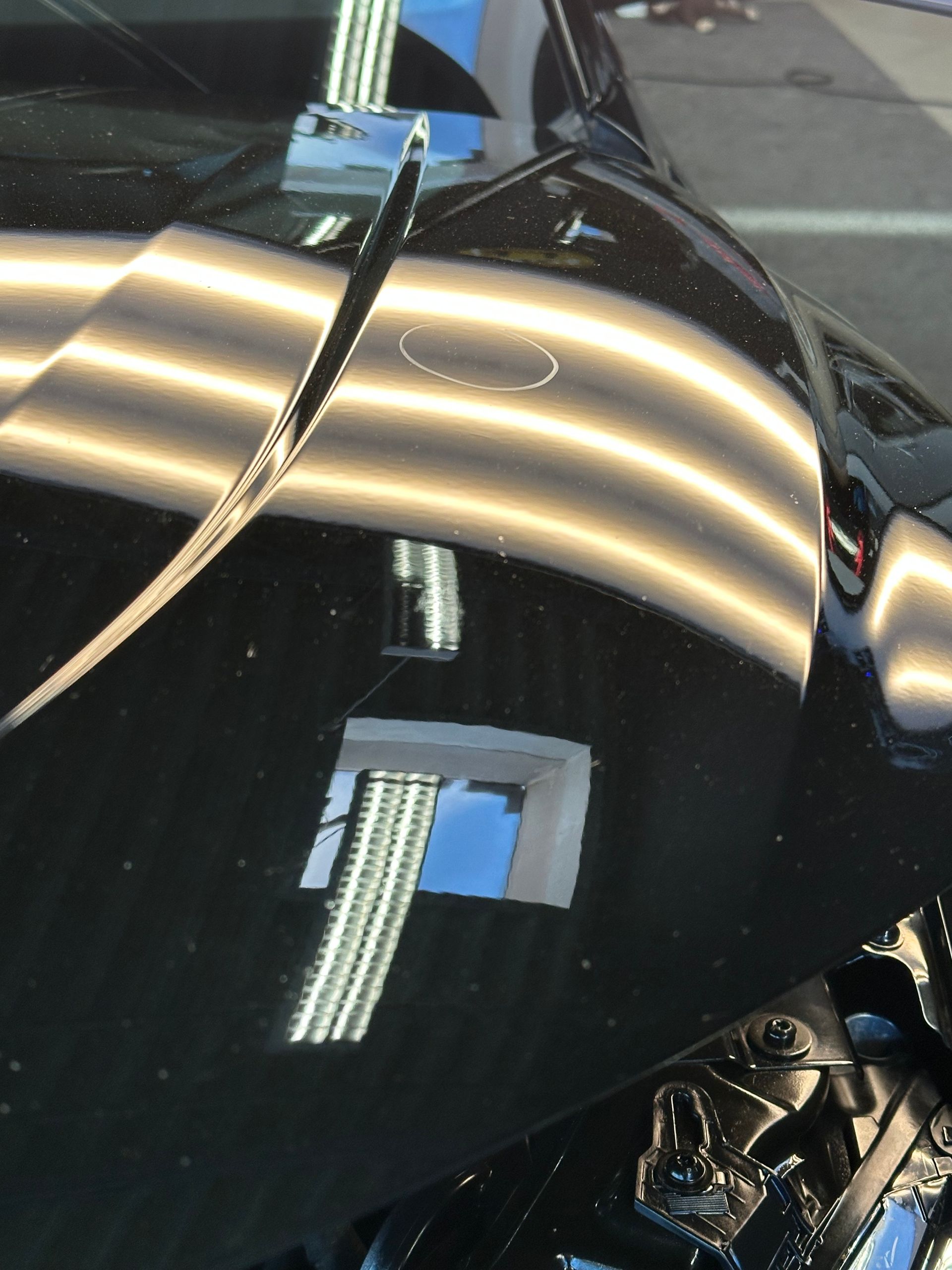 Motorhaube ohne Delle