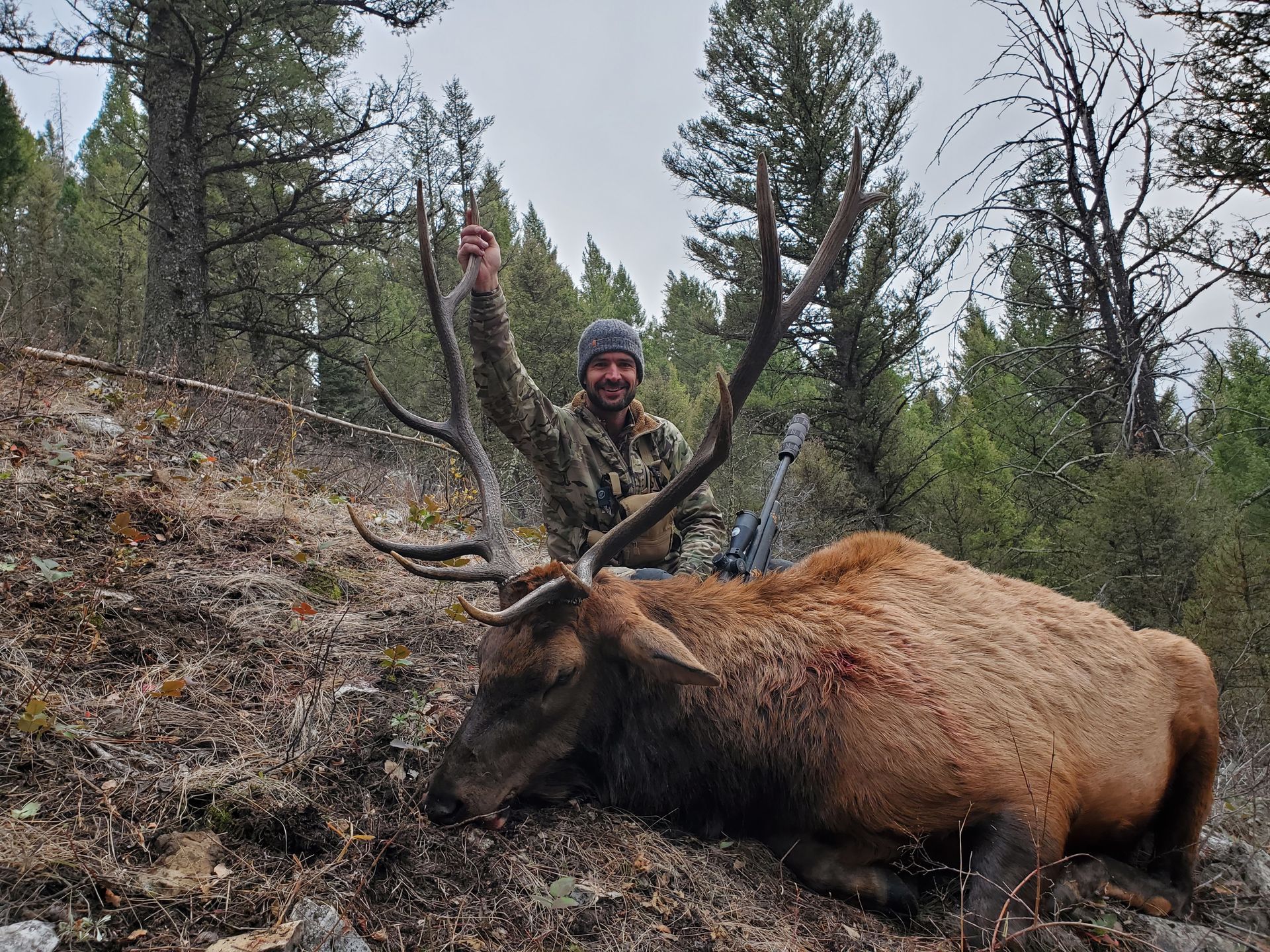 WYOMING ELK HUNTING NONTYPICAL OUTFITTERS