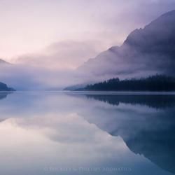 Serene Lake Reflecting Misty Mountains — Crystal Cauldron In South Mackay, QLD