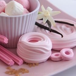 A Visually Appealing Dessert Arrangement — Crystal Cauldron In South Mackay, QLD