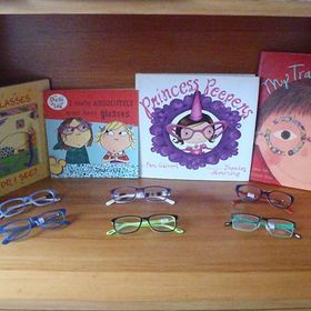Spectacles in various colors