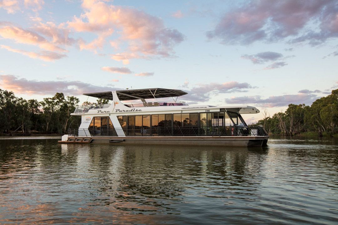 Stay in a Mildura Houseboat and visit Bobby + Me Riverfront Cafe