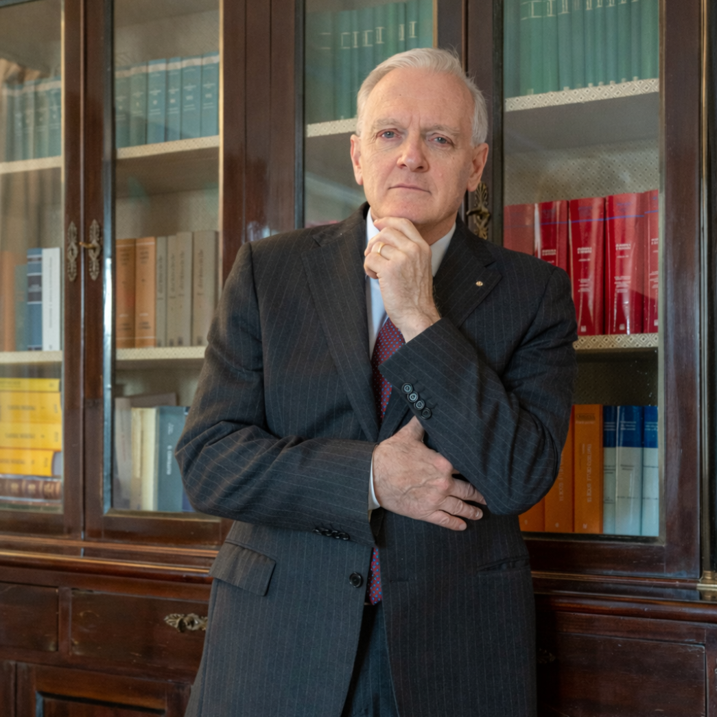 Avv. Mario Monteverde