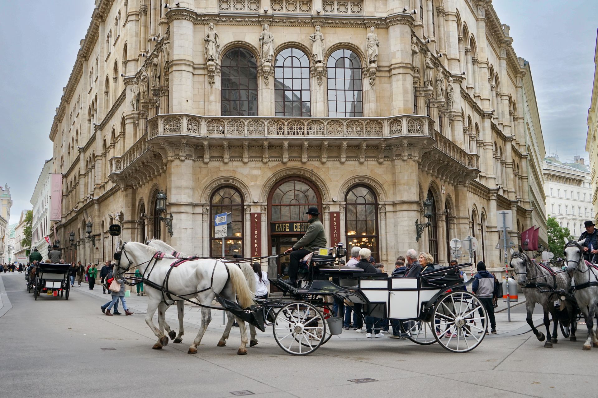 vienna-city-center.jpg vienna-cafe-central.jpg
