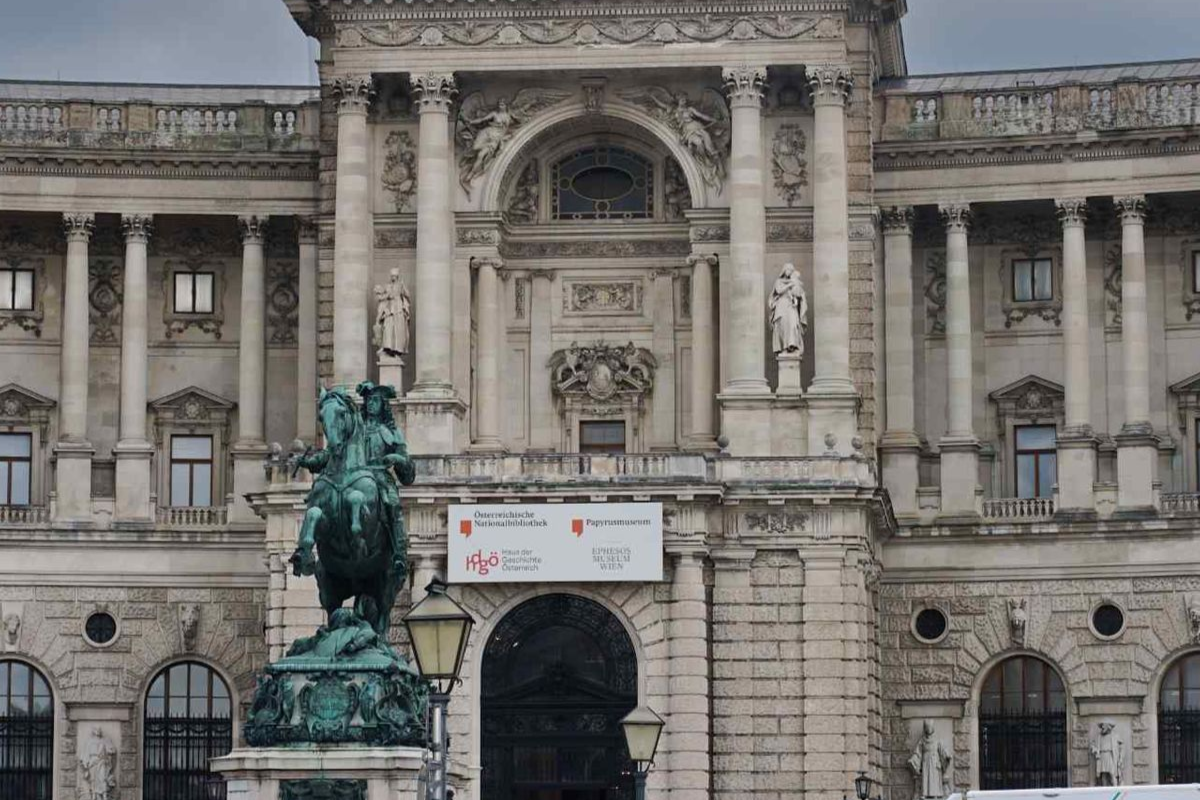 Hofburg Palace Vienna exterior view