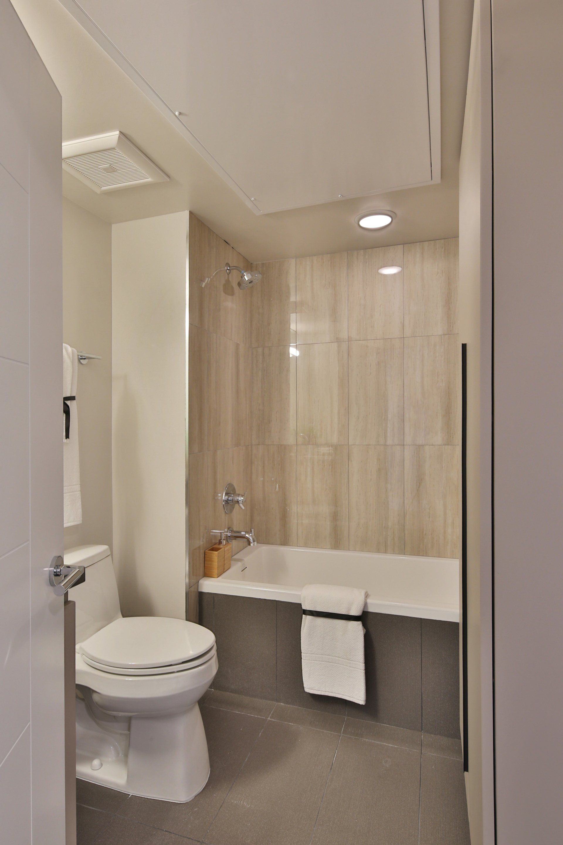 837 Harvard Interior