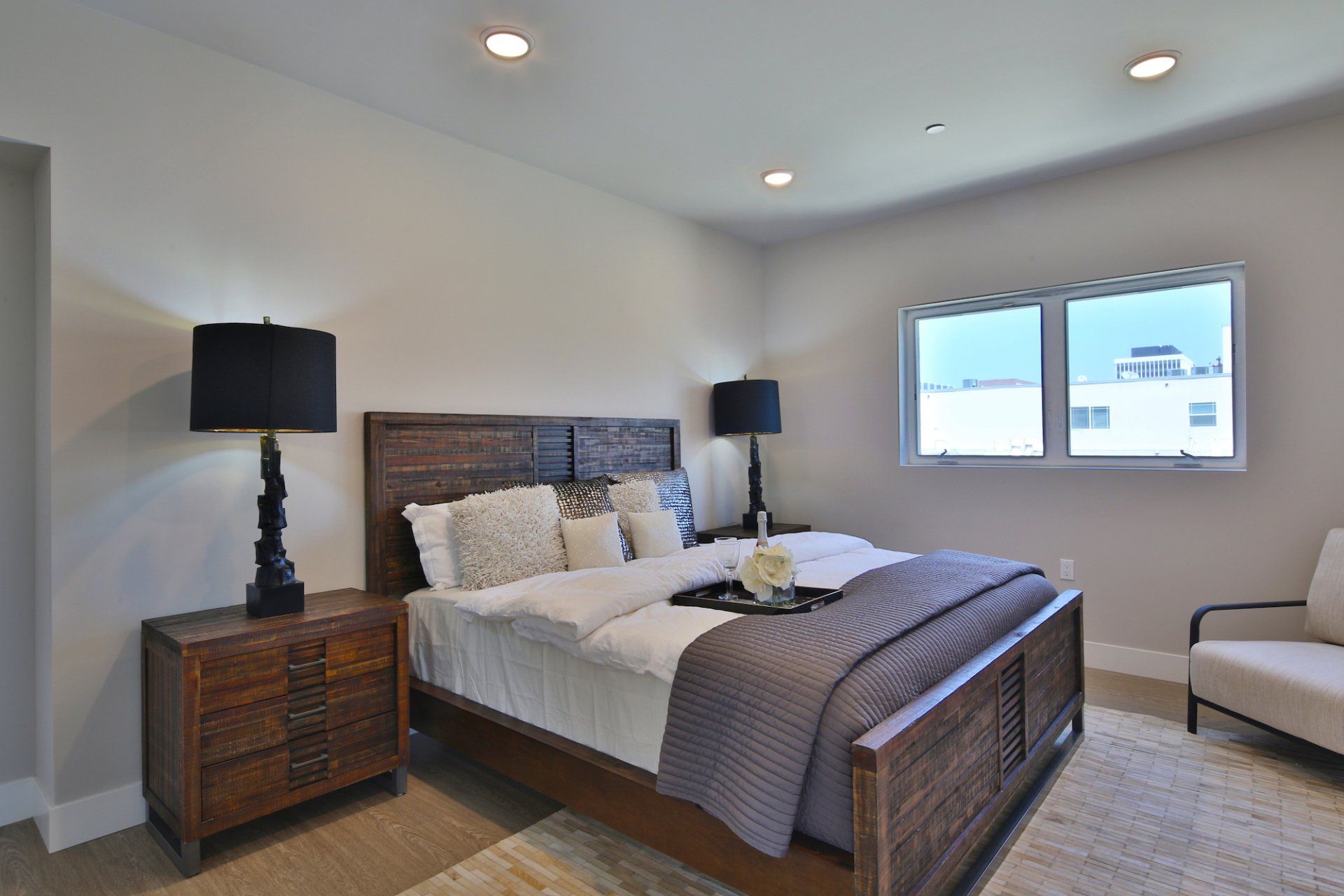 837 Harvard Interior