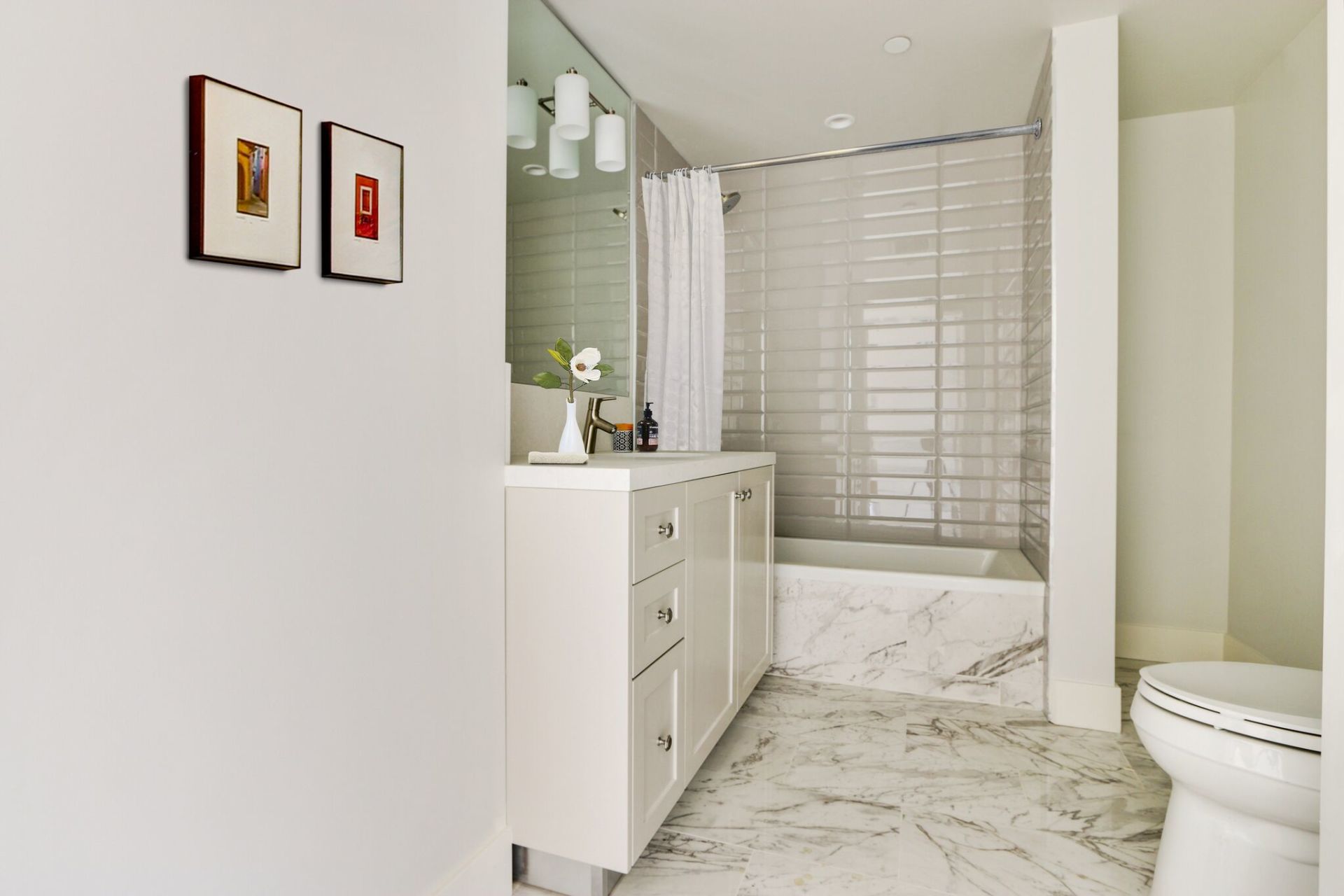 11965 Montana Unit Images