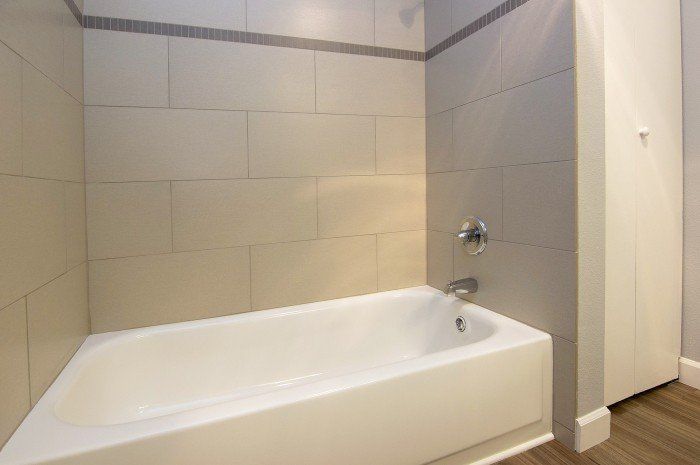 bathroom with bathtub