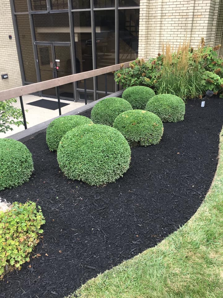 After Landscaping — Fairborn, Ohio — Smith’s Lawn & Landscaping
