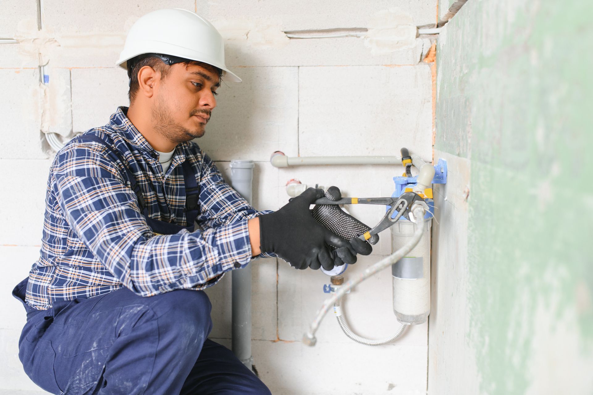 plumber doing repiping