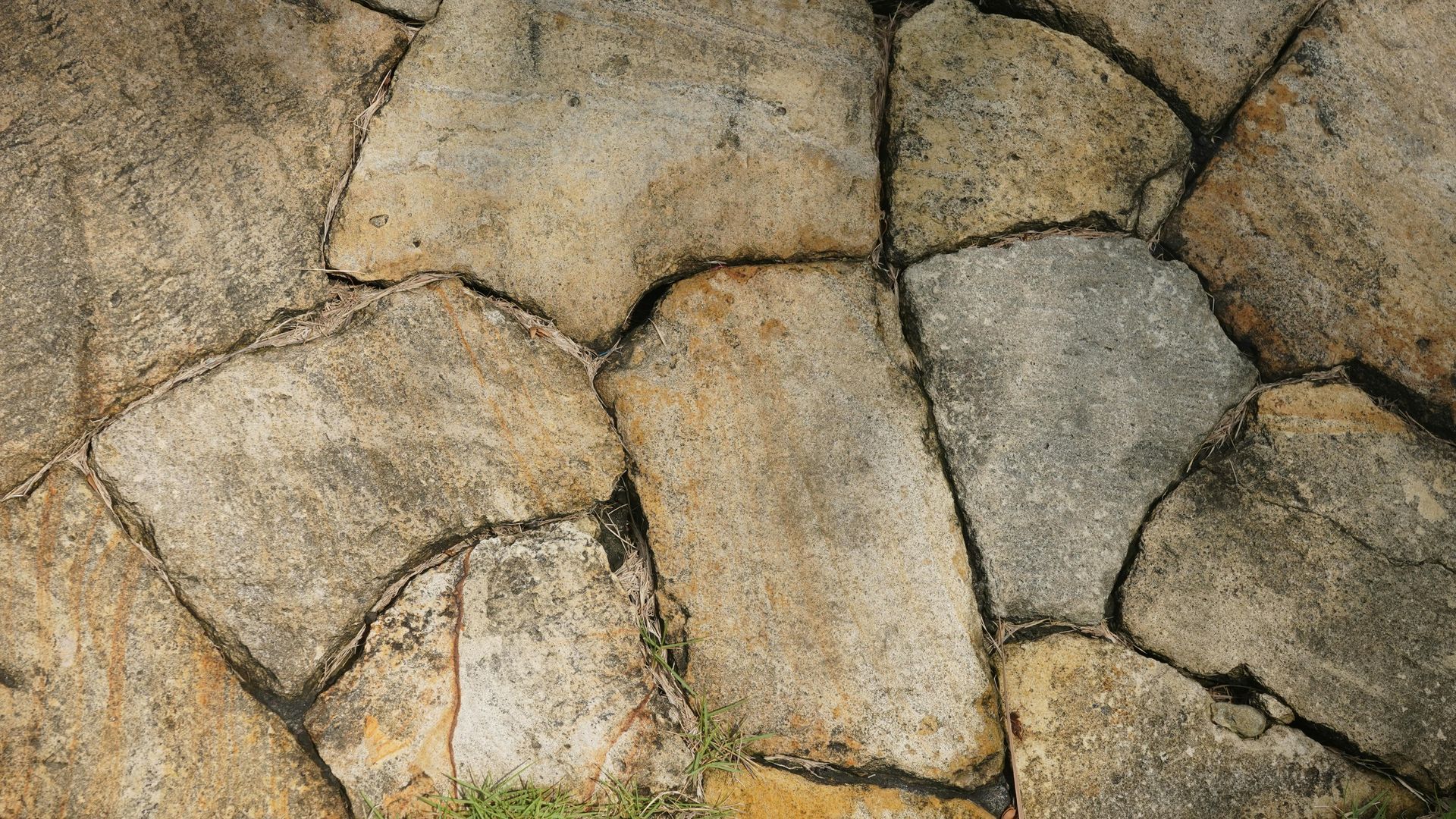 Foundation cracks from slab leak damage