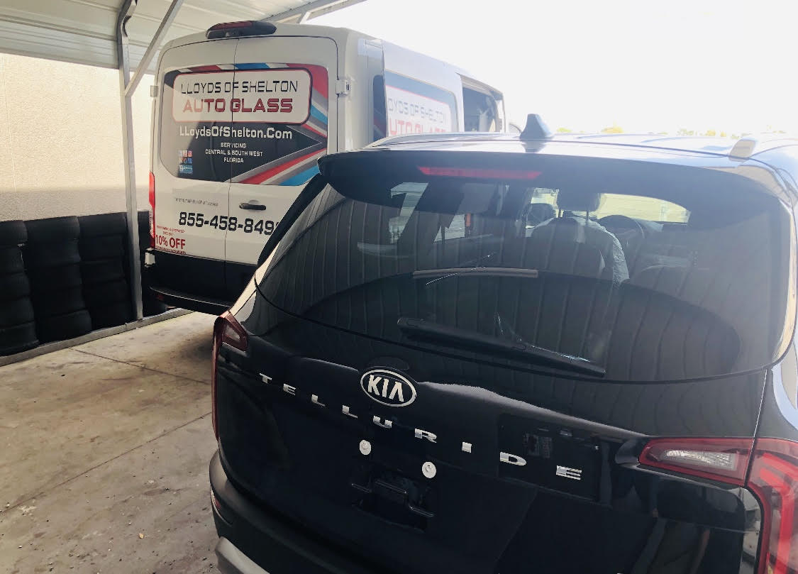 Vehicle in need of rear windshield replacement services