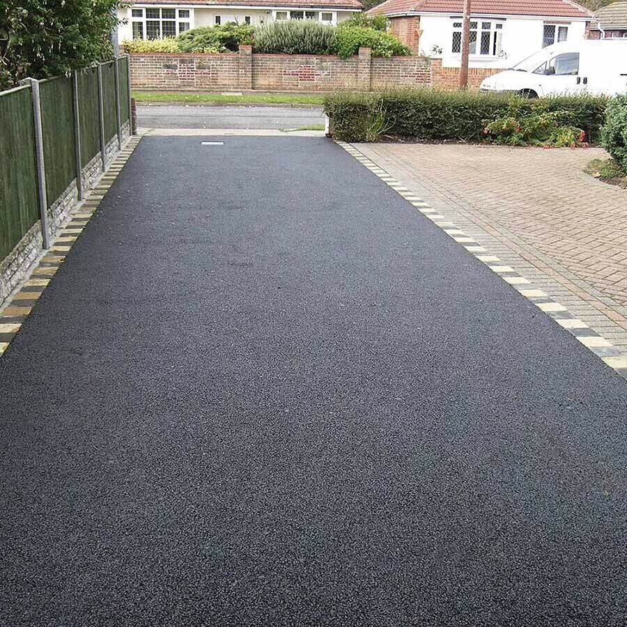 Tarmac driveway cleaning and restoration service