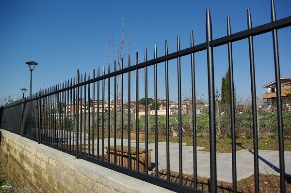 Recinzione a punta di lancia dati tecnici