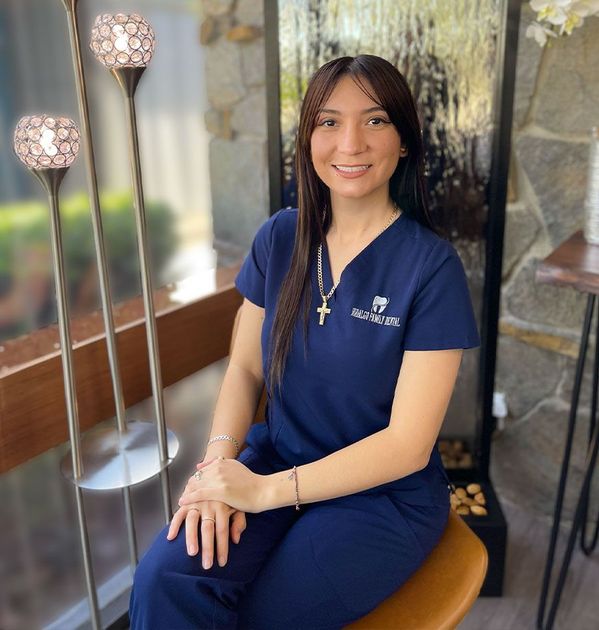 Jenny R. Dental Assistant