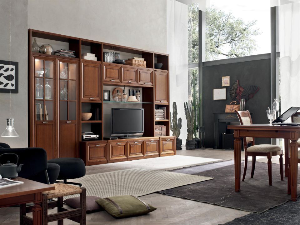 Soggiorno con mobile tv classico in legno