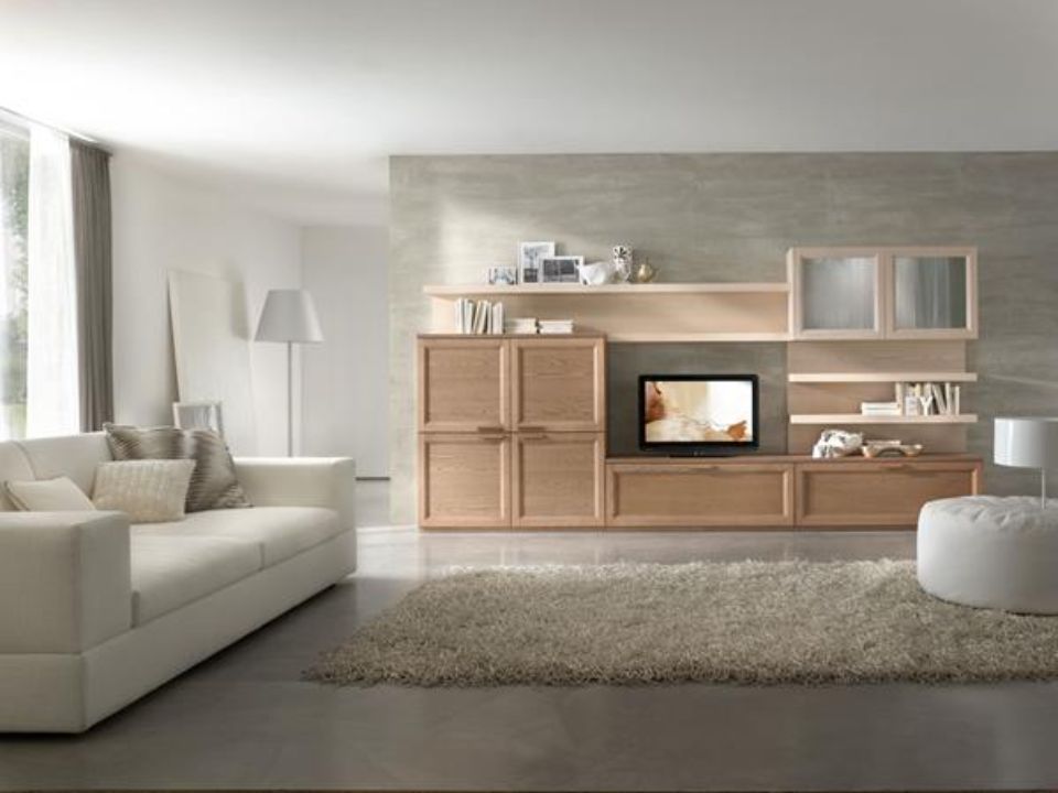 mobile tv classico in legno chiaro