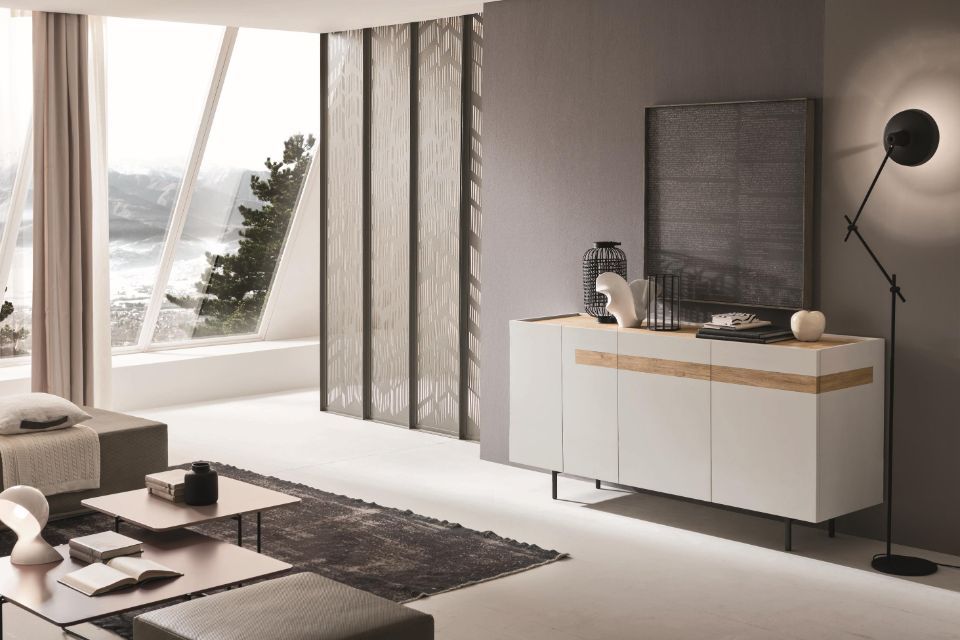 Madia classica bianca per soggiorno