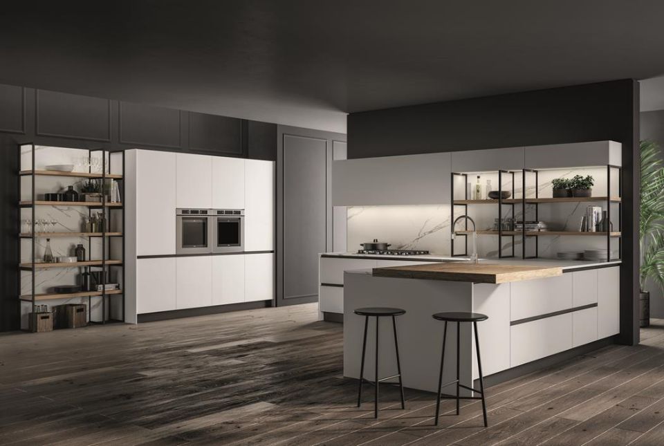 Penisola mobili bianchi e sgabelli