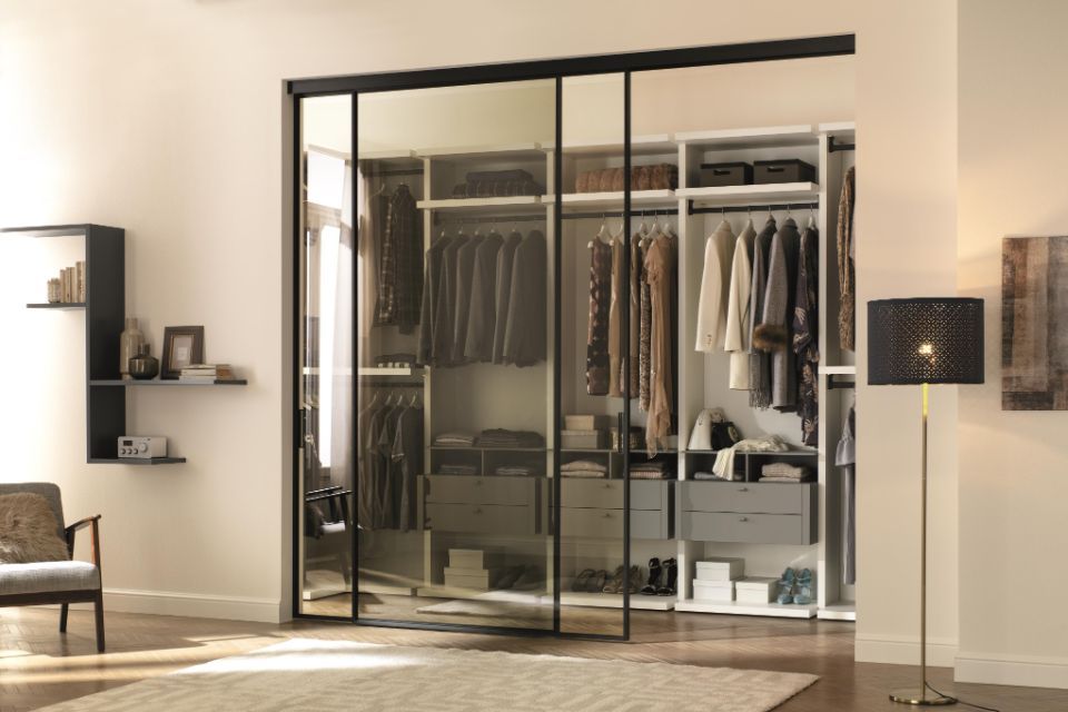 Cabina armadio con porta scorrevole