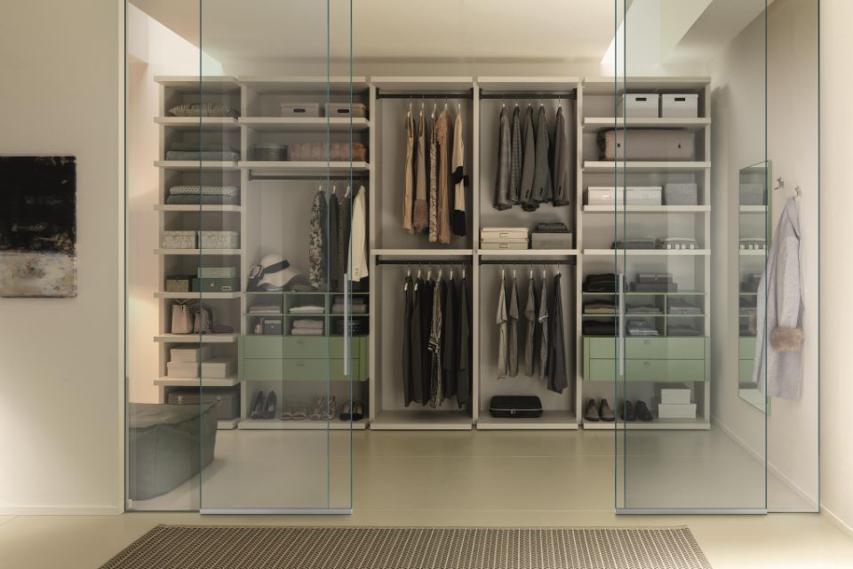 Cabina armadio con porta trasparente