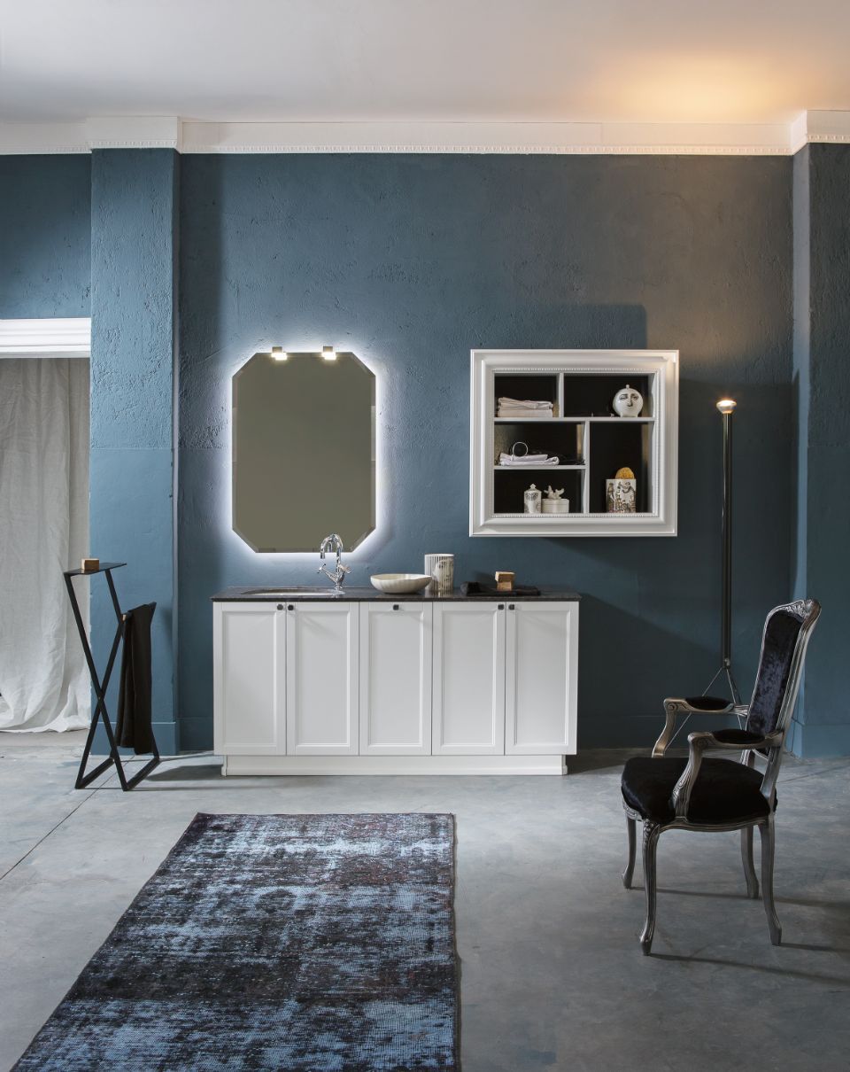 Mobile per il bagno bianco