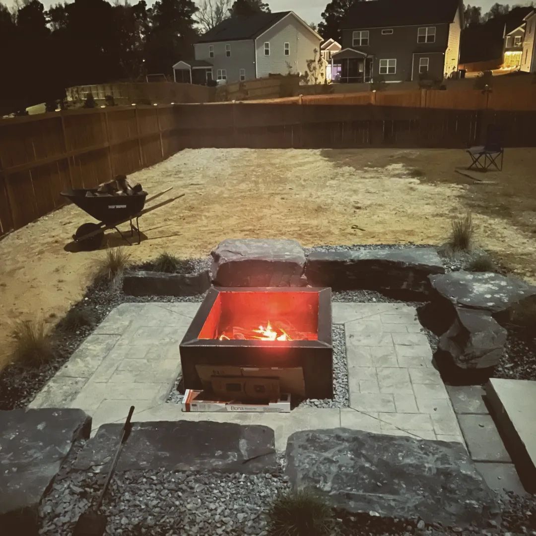 Outdoor firepit