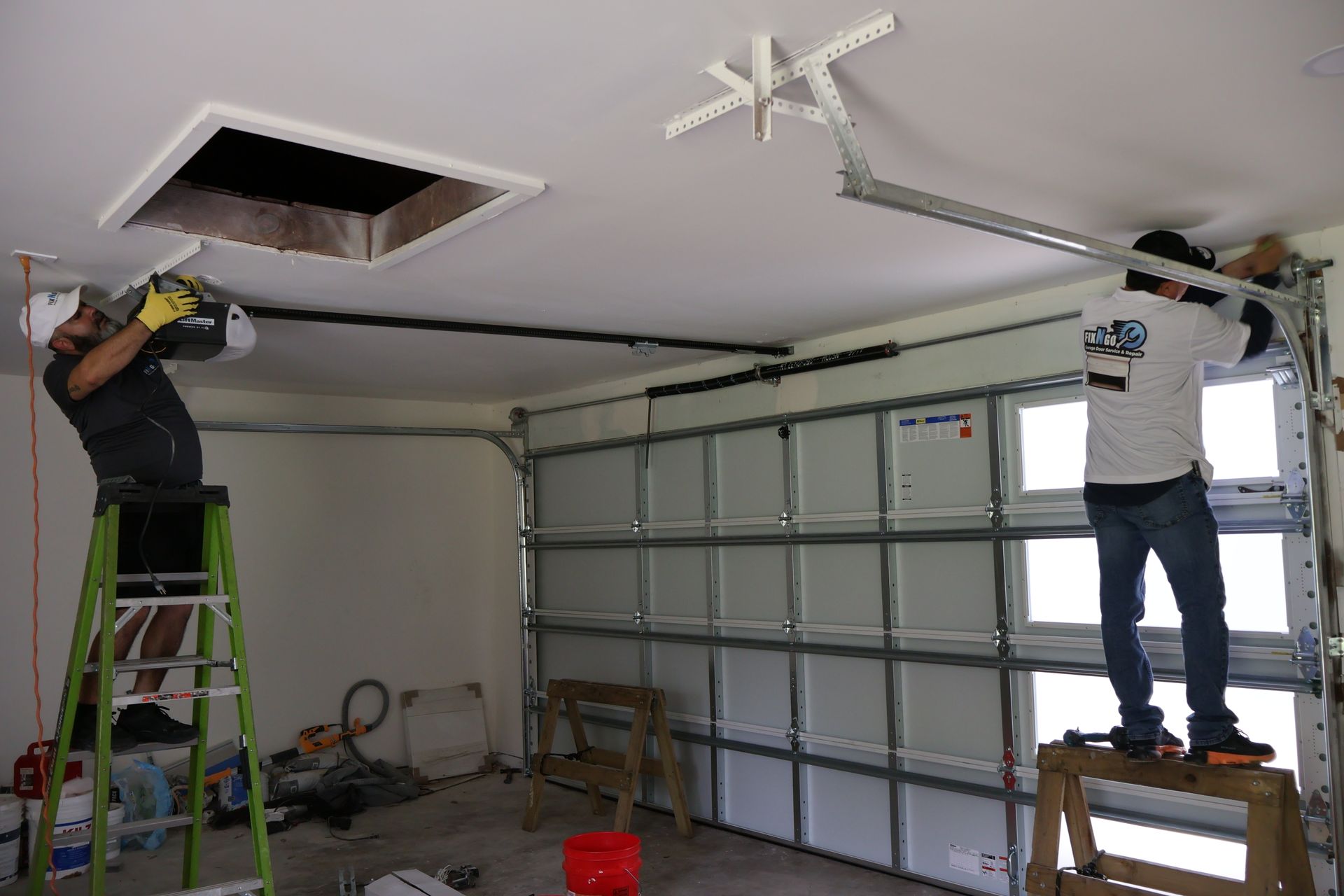 24 Hour Garage Door Broken Spring Service of Beasley, TX