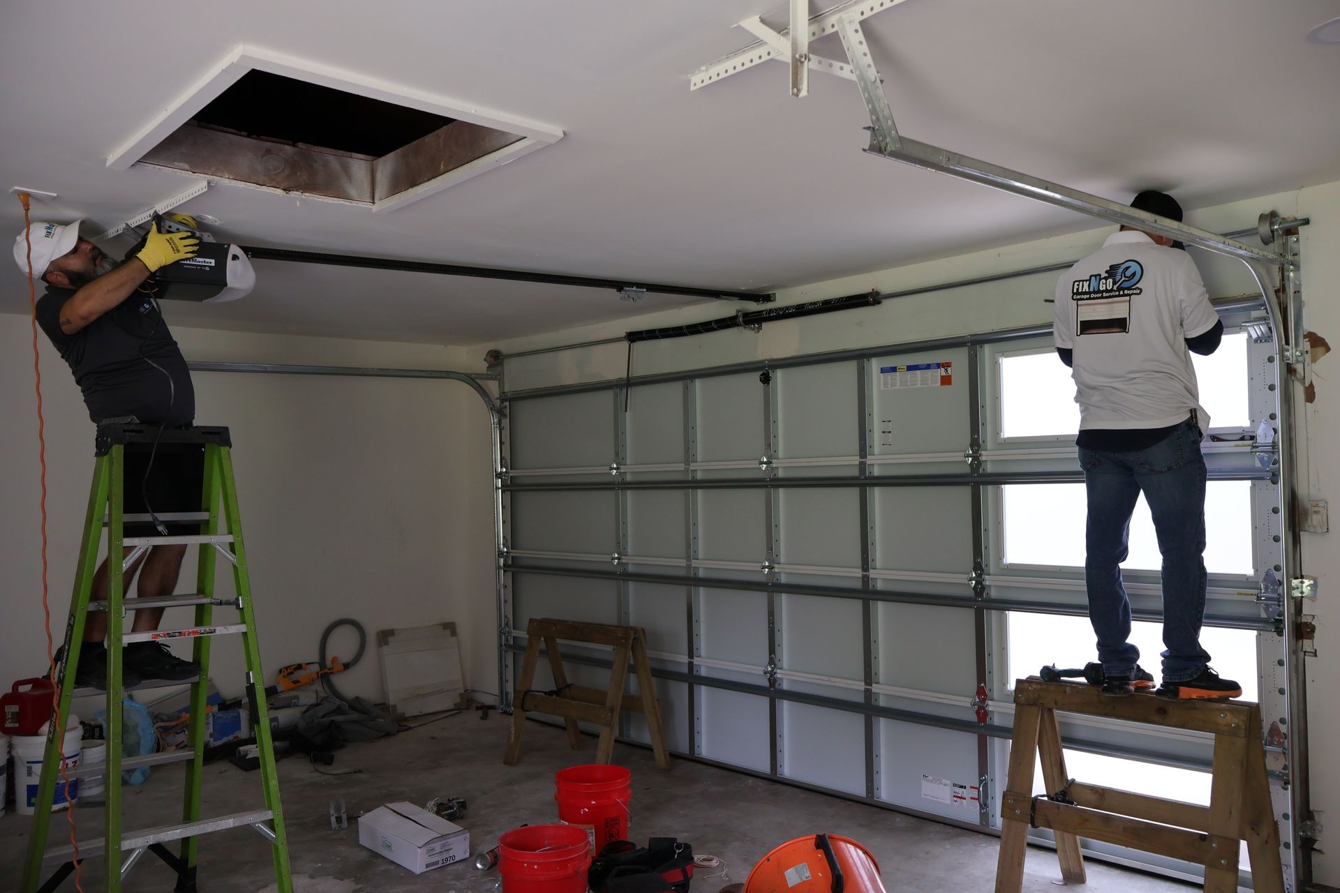 24 Hour Garage Door Broken Spring Service of Conroe, TX