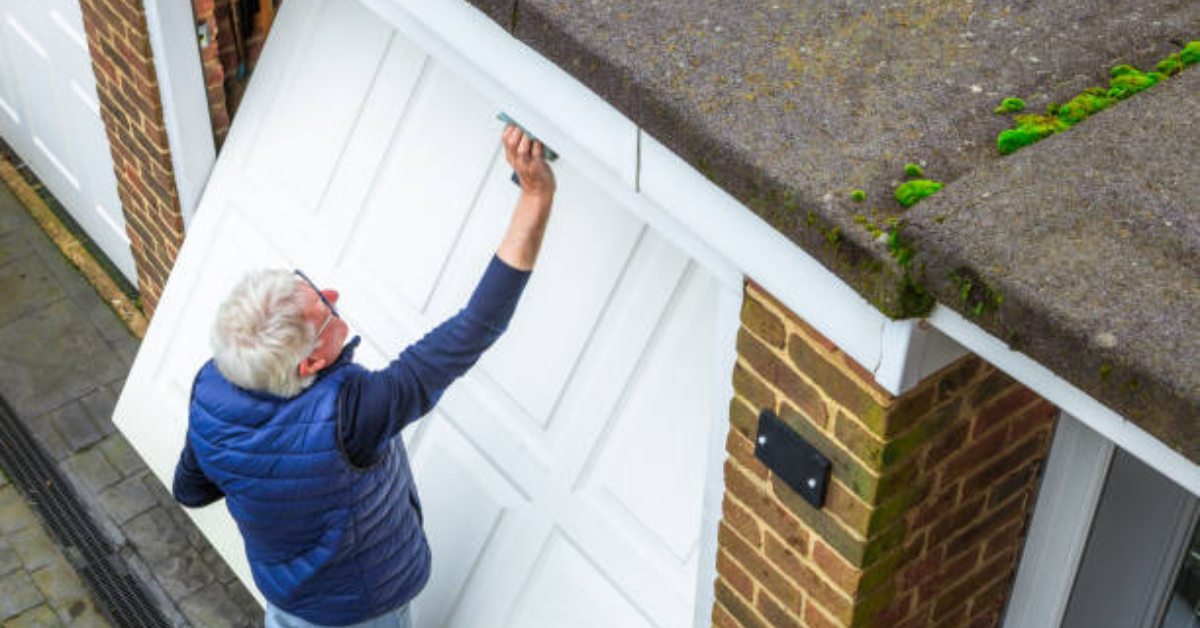 How to Fix an Automatic Garage Door Opener