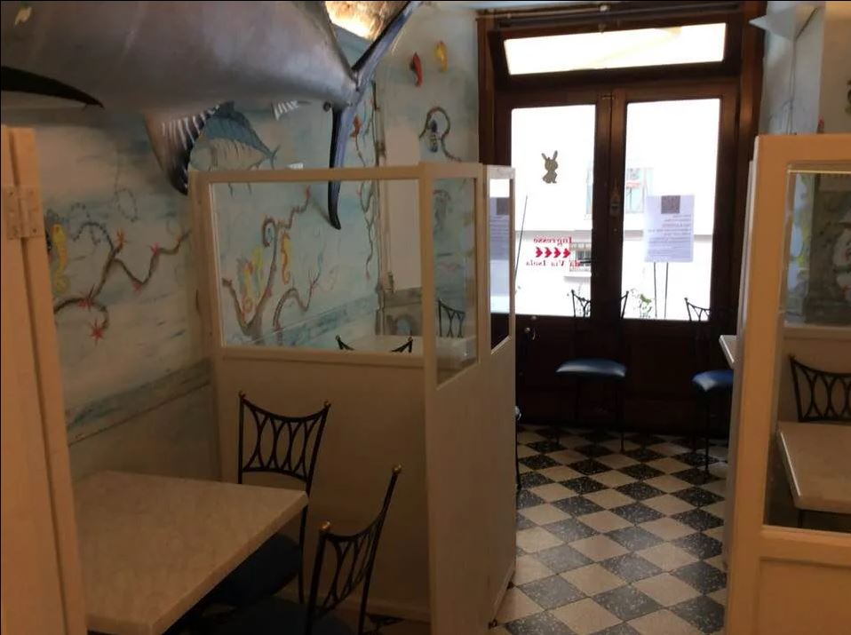 ingresso ristorante pizzeria